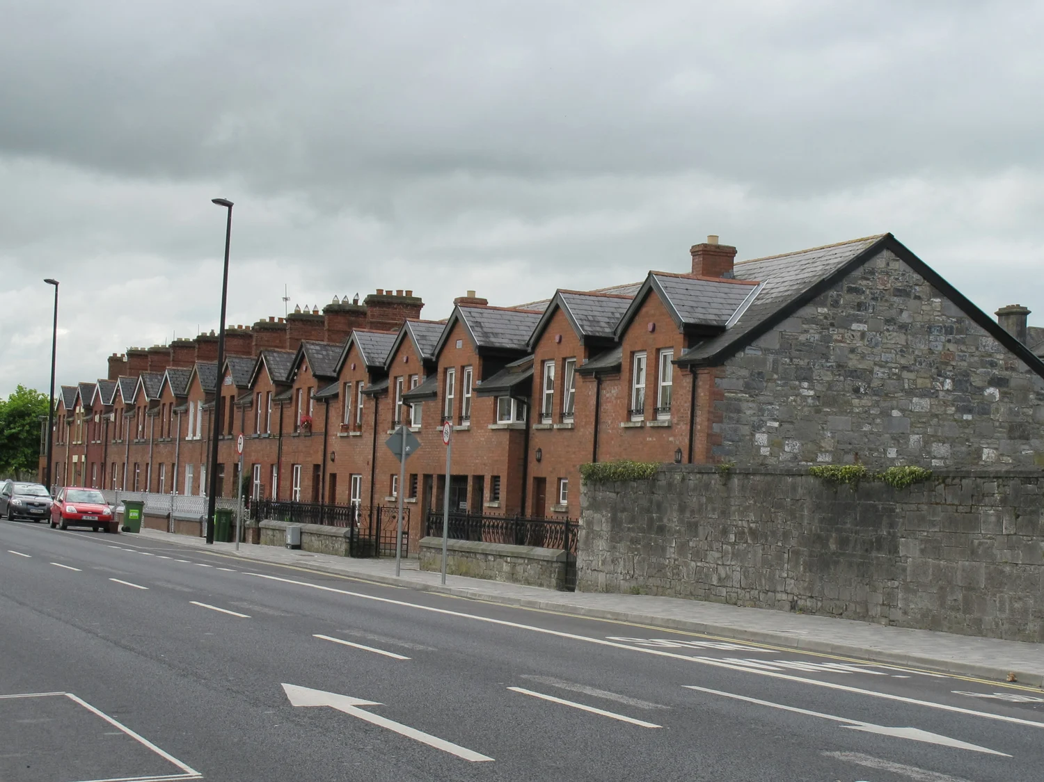 Living in Limerick: new-tenancy rents, work journeys and local checks